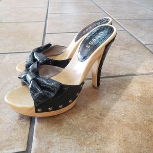 3/ 40💗 pick 3 pairs with the heart for $40 total